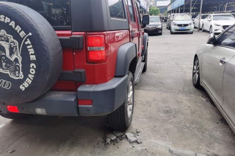 Used BAIC Off-Road BJ40 2016 40L 2.0T Manual All-Wheel Drive Prestige Edition