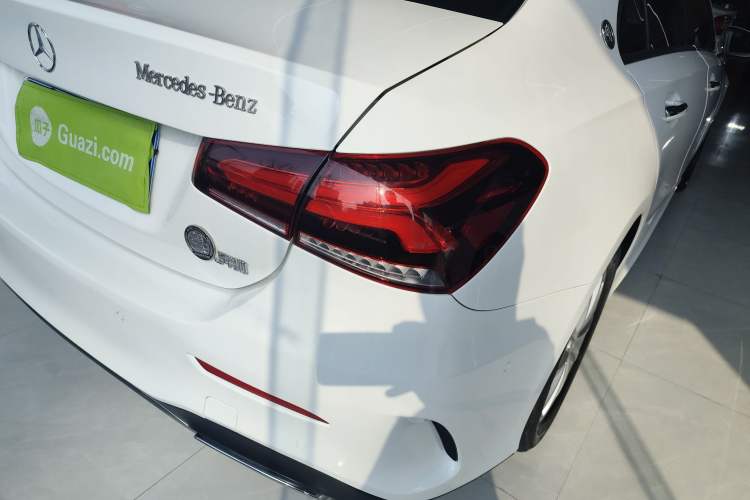 Used Mercedes-Benz A-Class 2021 A 200 L Sport Sedan Fashion Model
