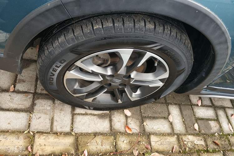 Used Geely Auto Vision X3 2019 Upgraded Model 1.5L CVT Prestige Version Exterior 4