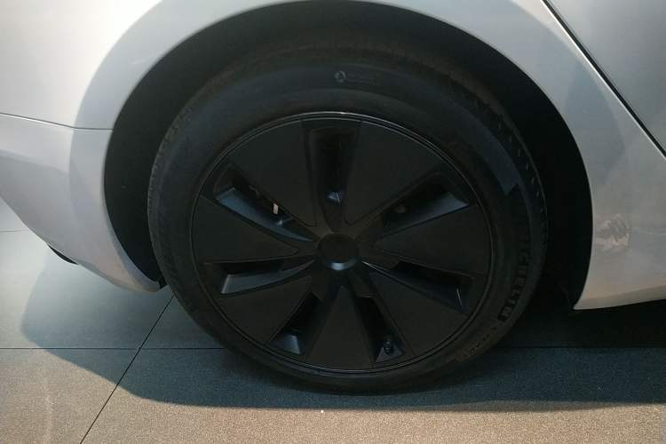 Used Tesla Model 3 2023 Rear-Wheel-Drive Version
