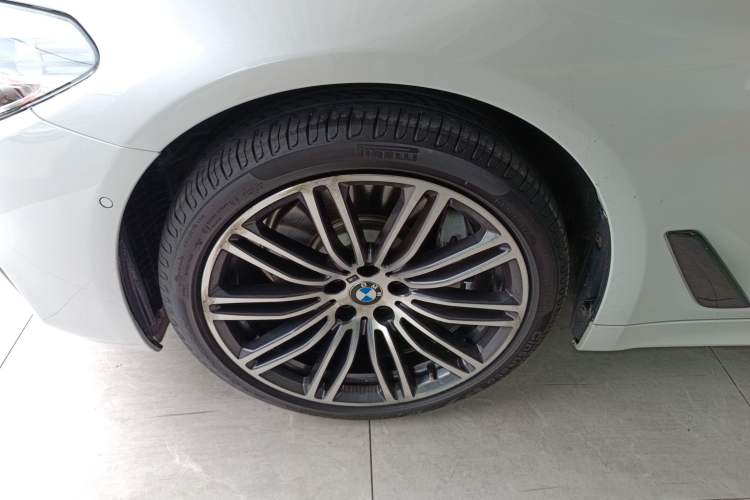 Used BMW 5 Series 2019 530Li Leading Model M Sport Package