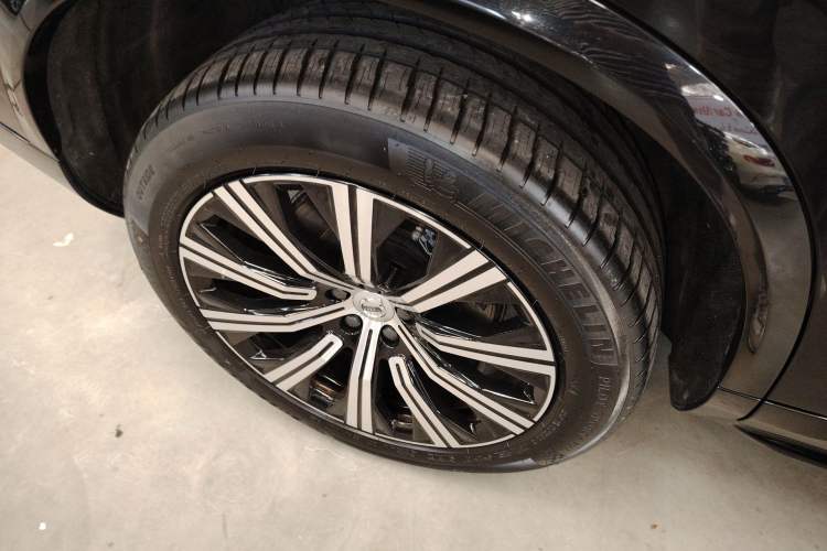 Used Volvo XC90 2024 B5 SmartDrive Luxury Edition 7-Seater
