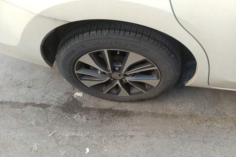 Used Toyota Levin 2014 1.8V CVT Luxury Edition Right Rear Wheel Hub