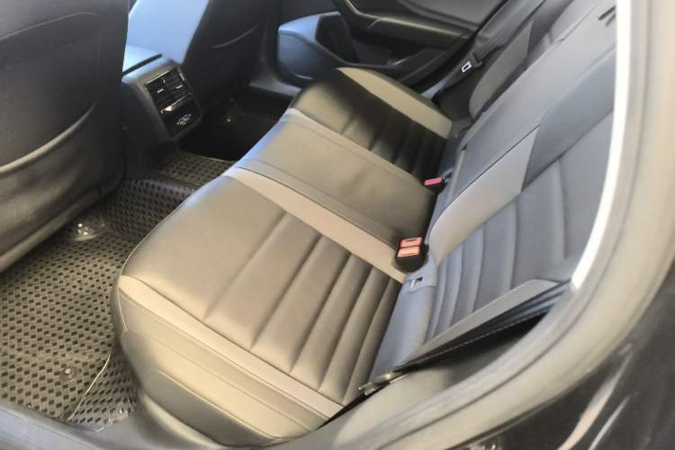 Used Volkswagen Sagitar 2019 280TSI DSG Comfort Version China VI Standard Left Rear Seat