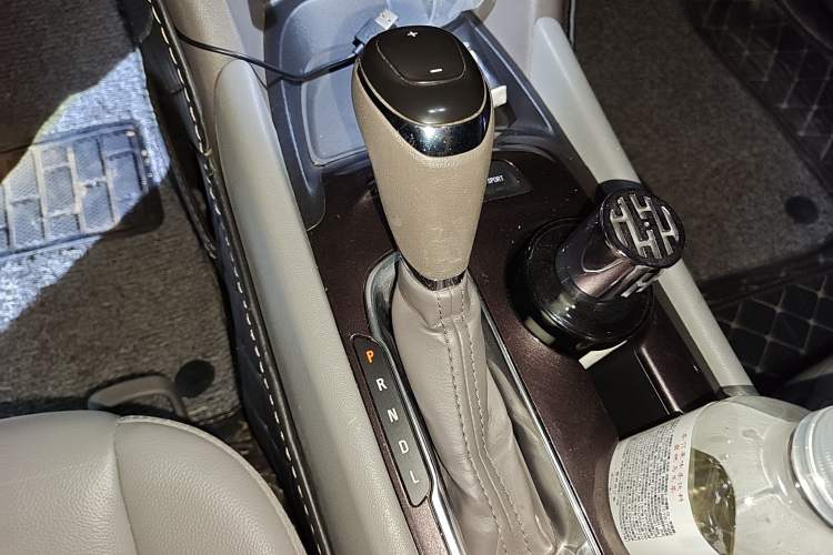 Used Chevrolet Malibu XL 2018 530T Automatic Luxury Edition Gear Lever