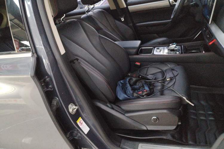 Used BYD Tang New Energy 2019 EV600D Four-Wheel Drive Smart Connectivity Leading Model Right Front Seat