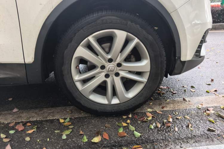 Used BORGWARD BX5 2017 25TGDI Automatic Two-Wheel Drive Fashion Model
