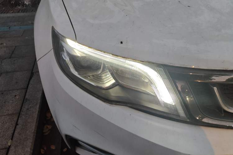 Used Geely Auto Emgrand X7 Sport 2020 1.8TD DCT Two-Wheel Drive Smart Connect 4G-Enabled Version
