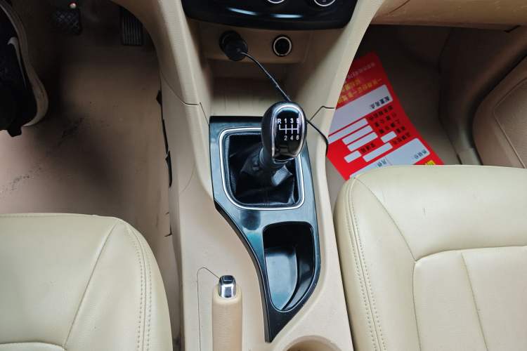 Used Baojun 730 2019 1.5L Manual Value Edition 7 Seats China VI Emission Standard
