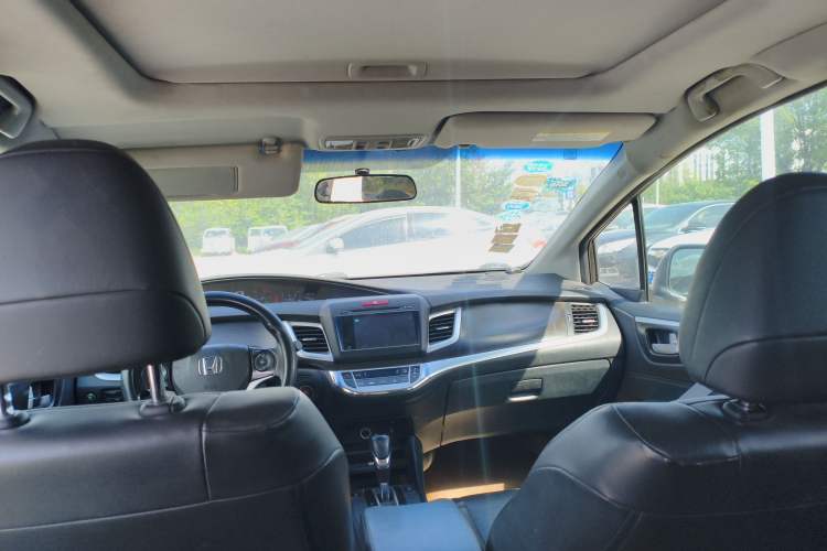 Used Honda Jade 2013 1.8L CVT Luxury Edition 5 seats
