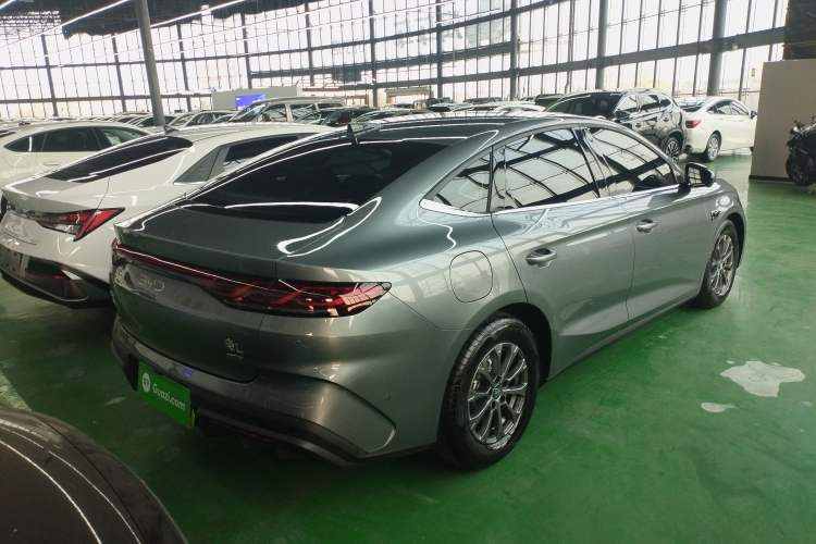 Used BYD Qin L 2025 DM-i Smart Drive 80KM Leading Model