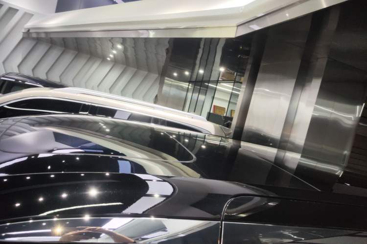 Used Zeekr 009 2024 Six-Seat Executive Version 4WD 108 kWh Roof