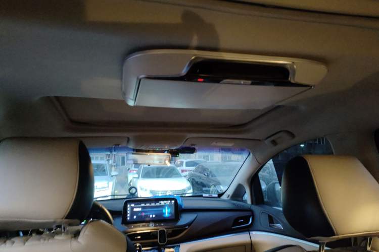 Used Buick GL8 2021 Land Cruiser Executive 652T Premium Model
