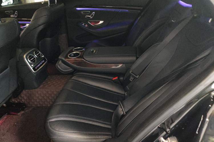 Used Mercedes-Benz S-Class 2019 S 350 L Executive Edition Left Rear Seat