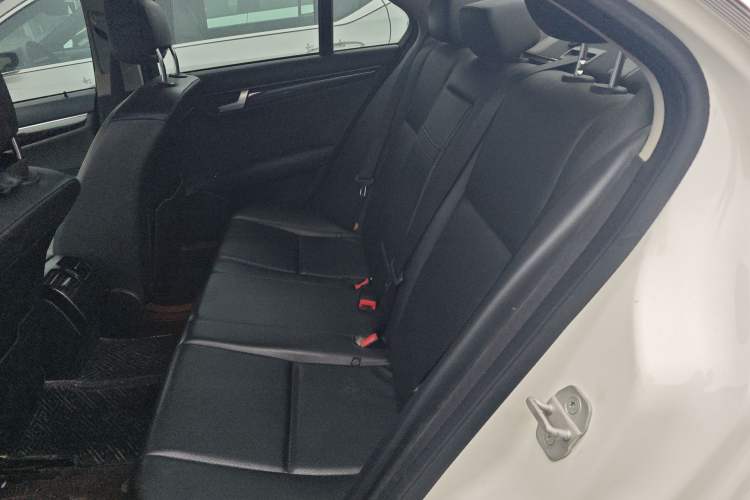 Used Mercedes-Benz C-Class 2013 C 180 Classic Grand Edition
