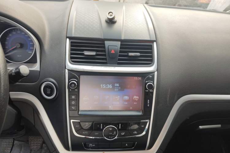 Used Geely Auto Emgrand 2015 Sedan 1.5L Manual - Top Trim Level Audio And AC Panel