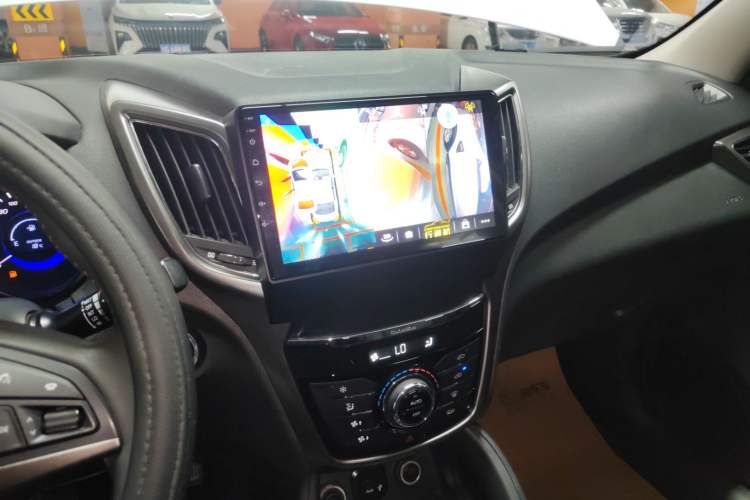 Used Changan CS75 2015 1.8T Automatic 4x4 Prestige Model China IV Standard
