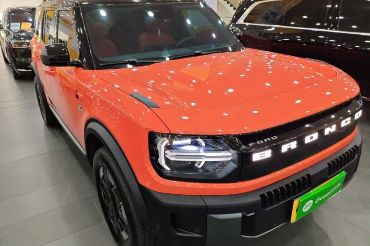 Used Ford Bronco 2026 Model Long Beach Range-Extended Version Front Right 45 Deg