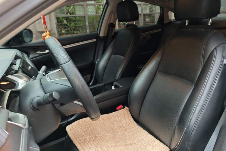 Used Honda Civic 2016 220TURBO CVT Luxury Edition Left Front Seat