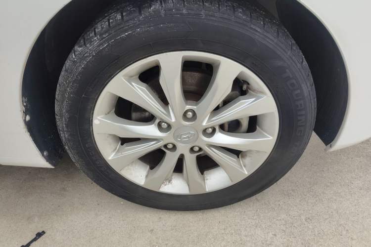 Used Hyundai Elantra (5th Generation / Langdong) 2016 1.6L Manual Luxury Model
