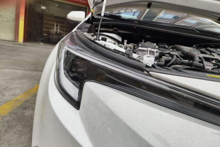 Used Toyota Levin 2024 Smart Electric Hybrid Dual-Engine 1.8L Luxury Edition Right Front Headlight