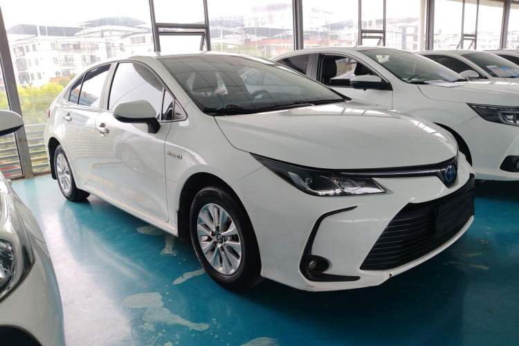 Used Toyota Corolla 2022 Dual-Motor 1.8L E-CVT Pioneer Edition
