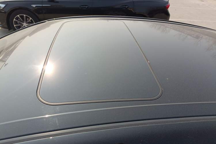 Used Toyota Camry 2024 Dual-Motor 2.0 HGVP Luxury Edition