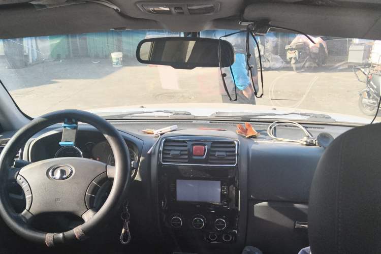 Used Great Wall Wingle 5 2013 2.0T European Version Two-Wheel Drive Elite Edition 6MT Big Double Cab GW4D20B Headliner