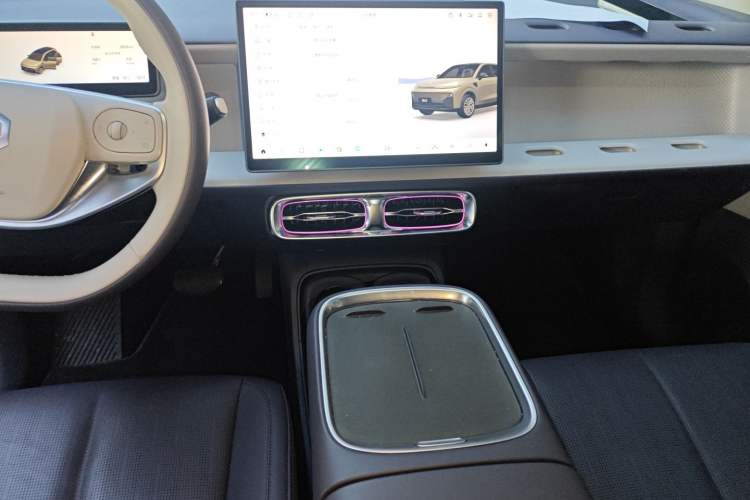 Used Leapmotor B10 2025 510 Joyful Edition Audio And AC Panel