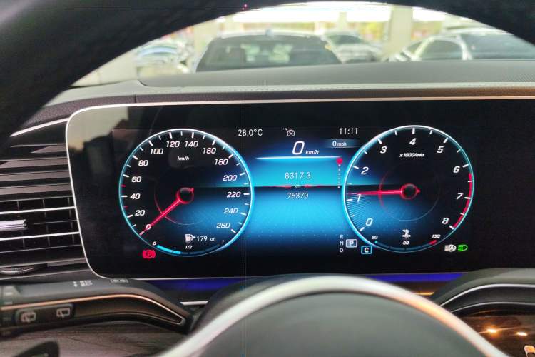 Used Mercedes-Benz GLE 2021 GLE 350 4MATIC Stylish Model Instrument Cluster