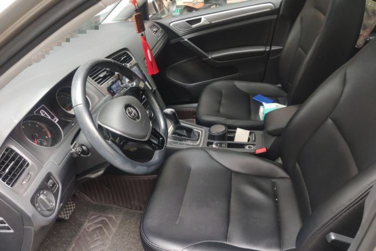 Used Volkswagen Golf 2016 230TSI Automatic Comfort Version
