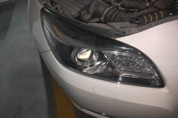 Used Chevrolet Malibu 2014 2.0L Automatic Luxury Edition Right Front Headlight