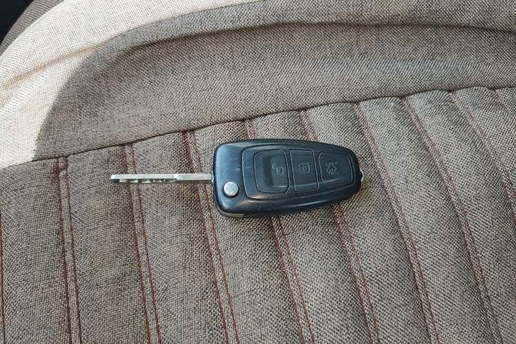 Used Ford Kuga 2013 1.6L GTDi Two-Wheel-Drive Comfort Model Vehicle Key