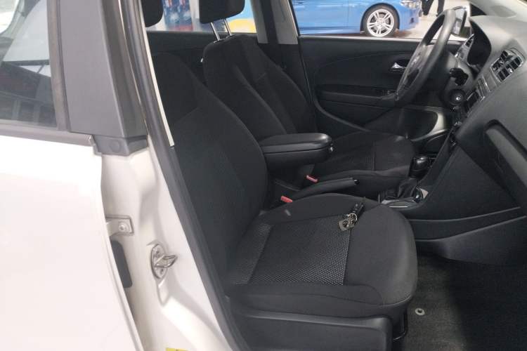 Used Volkswagen Polo 2013 1.4L Automatic Comfort Edition Right Front Seat