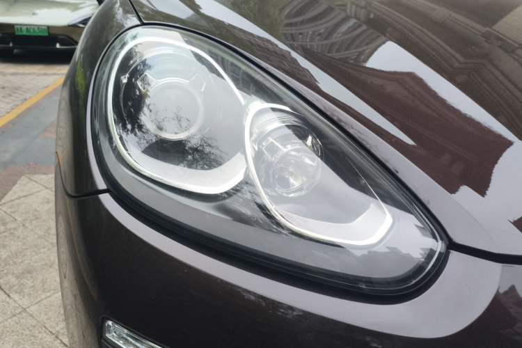 Used Porsche Cayenne 2015 Cayenne 3.0T Right Front Headlight