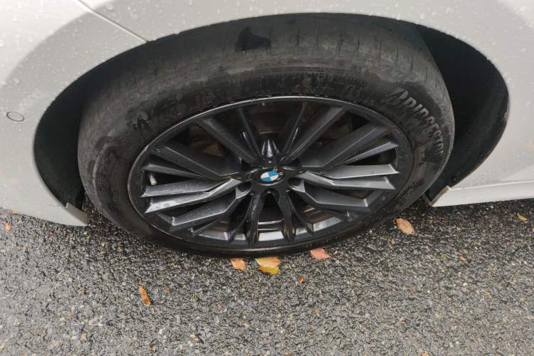Used BMW 3 Series 2023 325i M Sport Night Edition Package Left Front Wheel Hub