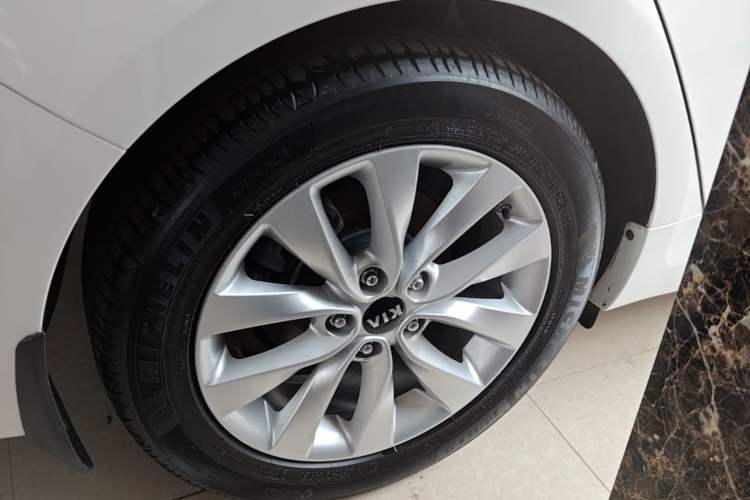 Used Kia K5 2016 1.6T Automatic LUX
