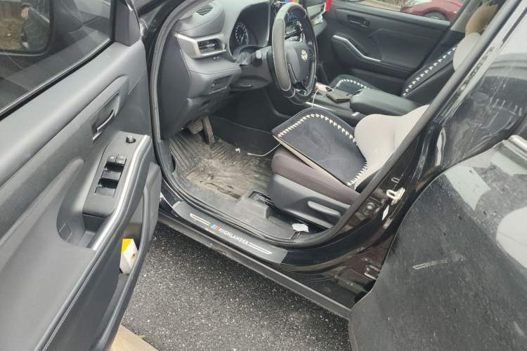 Used Toyota Highlander 2022 Dual-Engine 2.5L Two-Wheel Drive Elite Edition 7-Seater