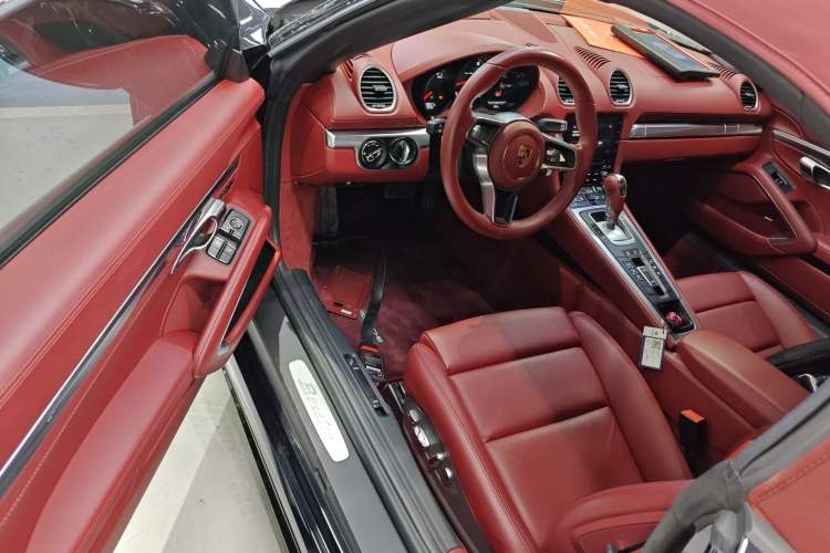 Used Porsche 718 2022 Boxster 2.0T
