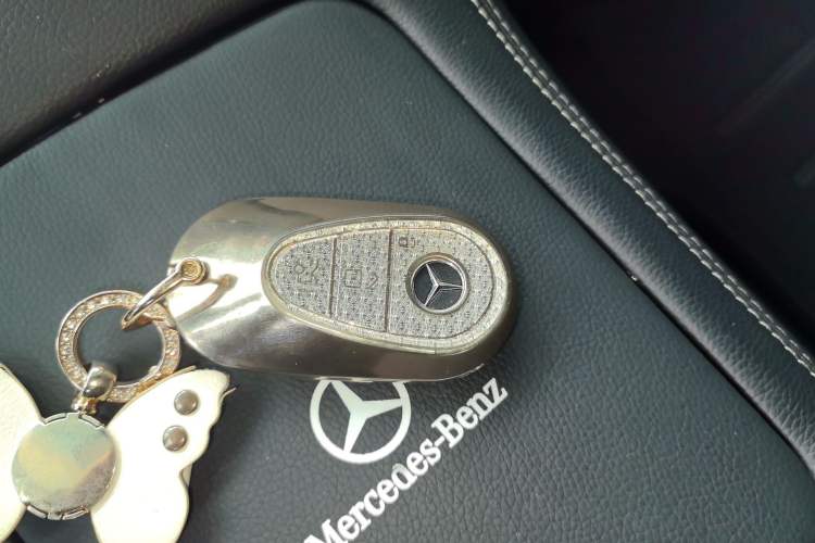 Used Mercedes-Benz C-Class 2024 Second Facelift C 260 L Sport Edition Vehicle Key