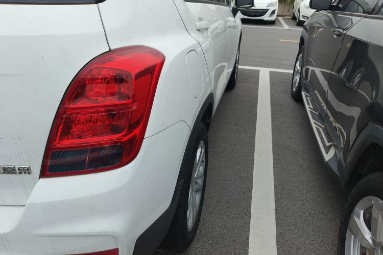 Used Chevrolet Trax 2018 330T Automatic Two-Wheel Drive Elite Model
