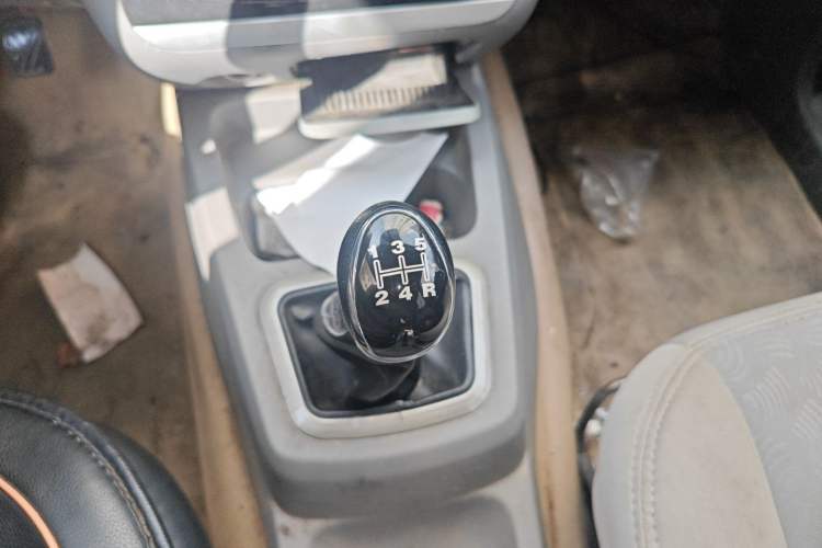 Used BAIC Weiwang M20 2014 1.5L Basic Version DAM15DL
