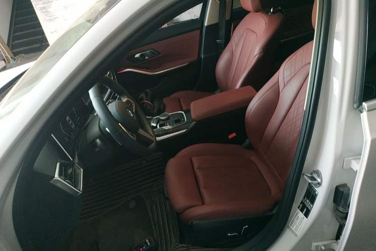 Used BMW 3 Series 2023 325Li M Sport Package Left Front Seat