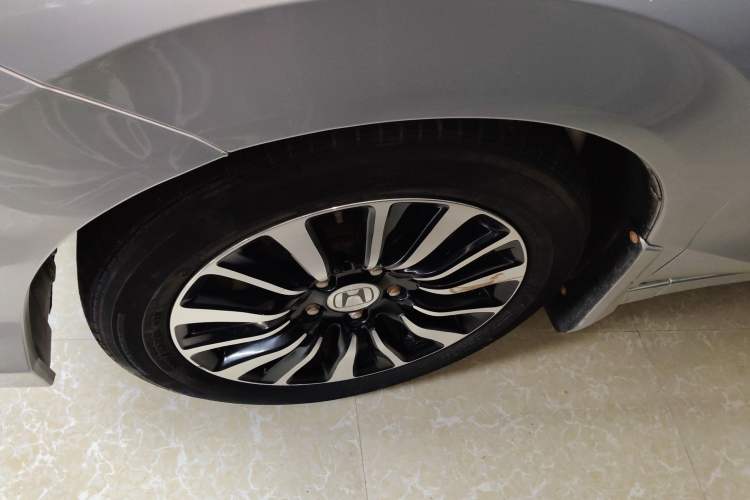 Used Honda Crider 2015 1.8L automatic comfort version Exterior 4