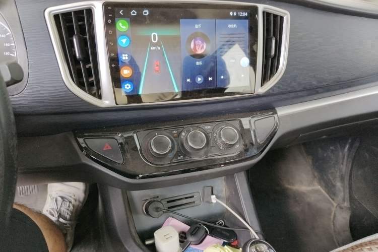 Used FORTHING Lingzhi 2022 M5L 2.0L Utility Model 7 Seats
