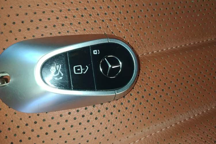 Used Mercedes-Benz S-Class 2022 S 450 L 4MATIC Interior 1