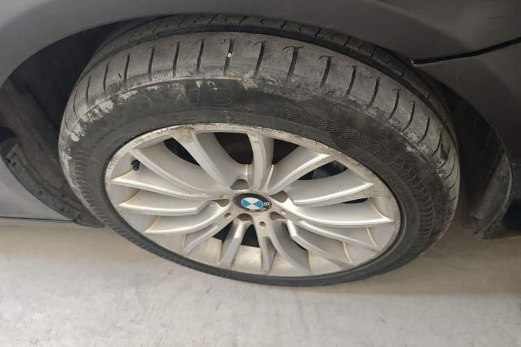 Used BMW 5 Series 2014 525Li Luxury Design Package
