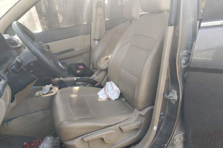 Used Wuling Hongguang 2013 1.2L S Comfort Model China IV Standard Left Front Seat