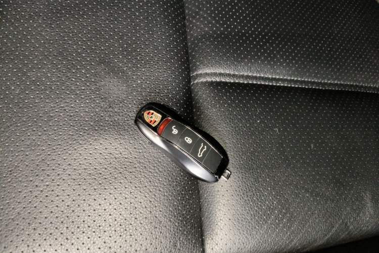 Used Porsche Cayenne 2014 Cayenne Platinum Edition 3.0T
