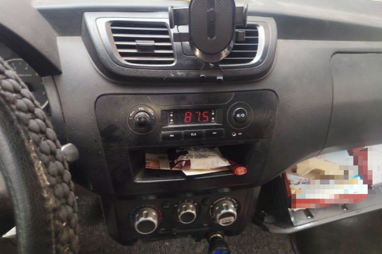 Used Dongfeng Xiaokang V29 2012 1.2L Standard Version Audio And AC Panel